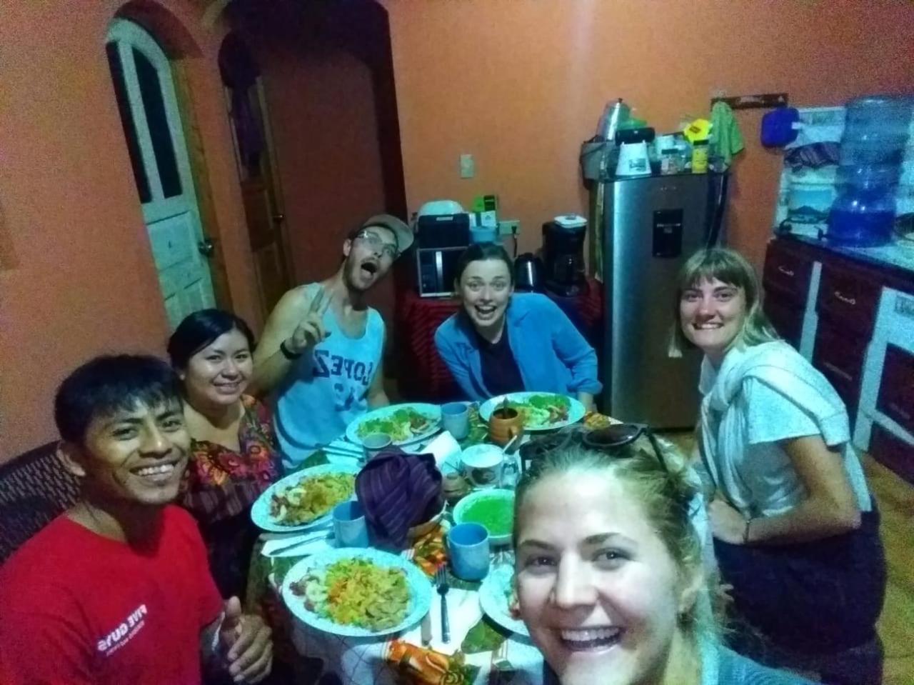 Posada Del Viajero - Mayan Travelers Inn Santa Cruz La Laguna Esterno foto